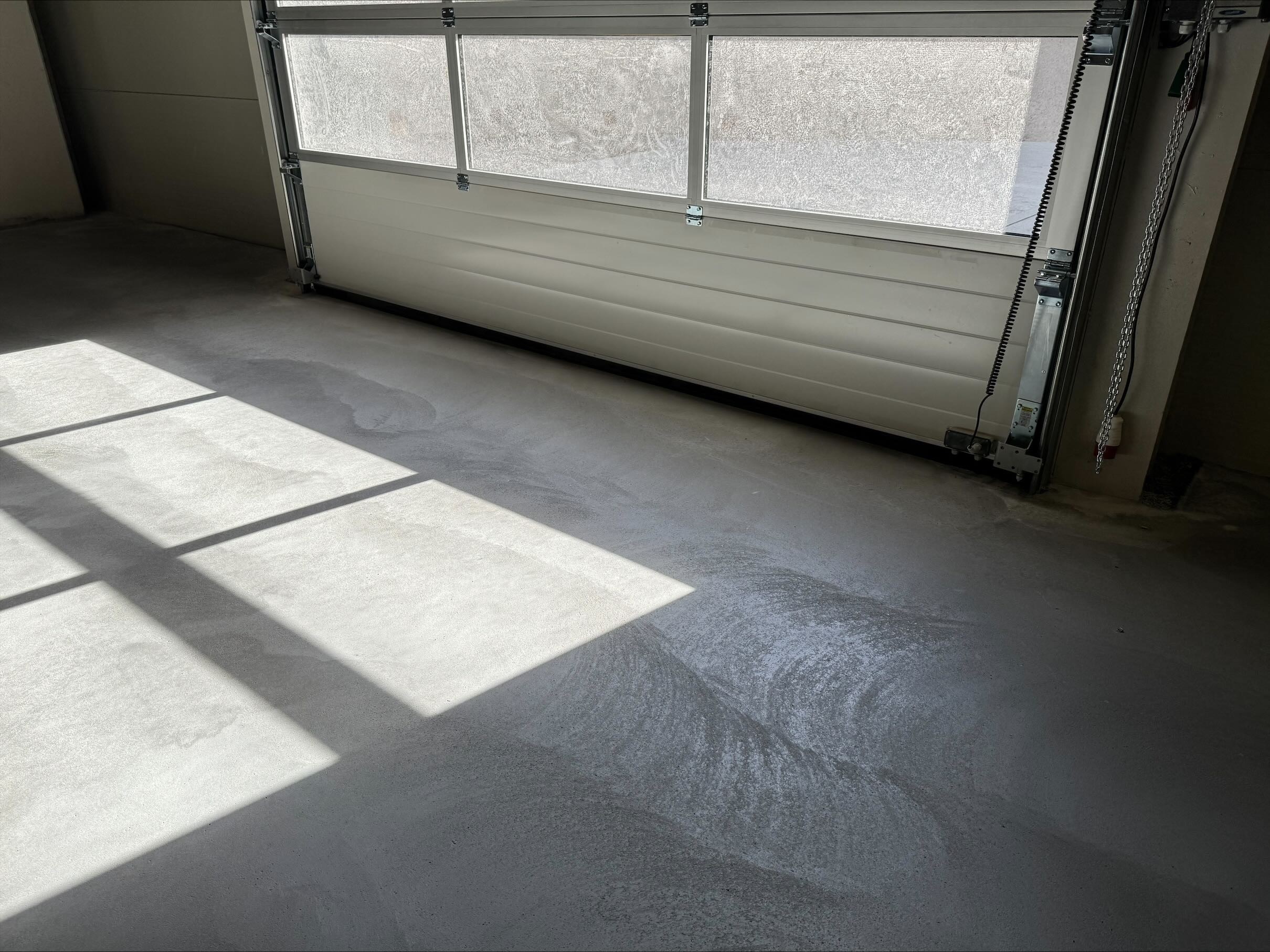 finished concrete flooring in warehouse in Turkey
