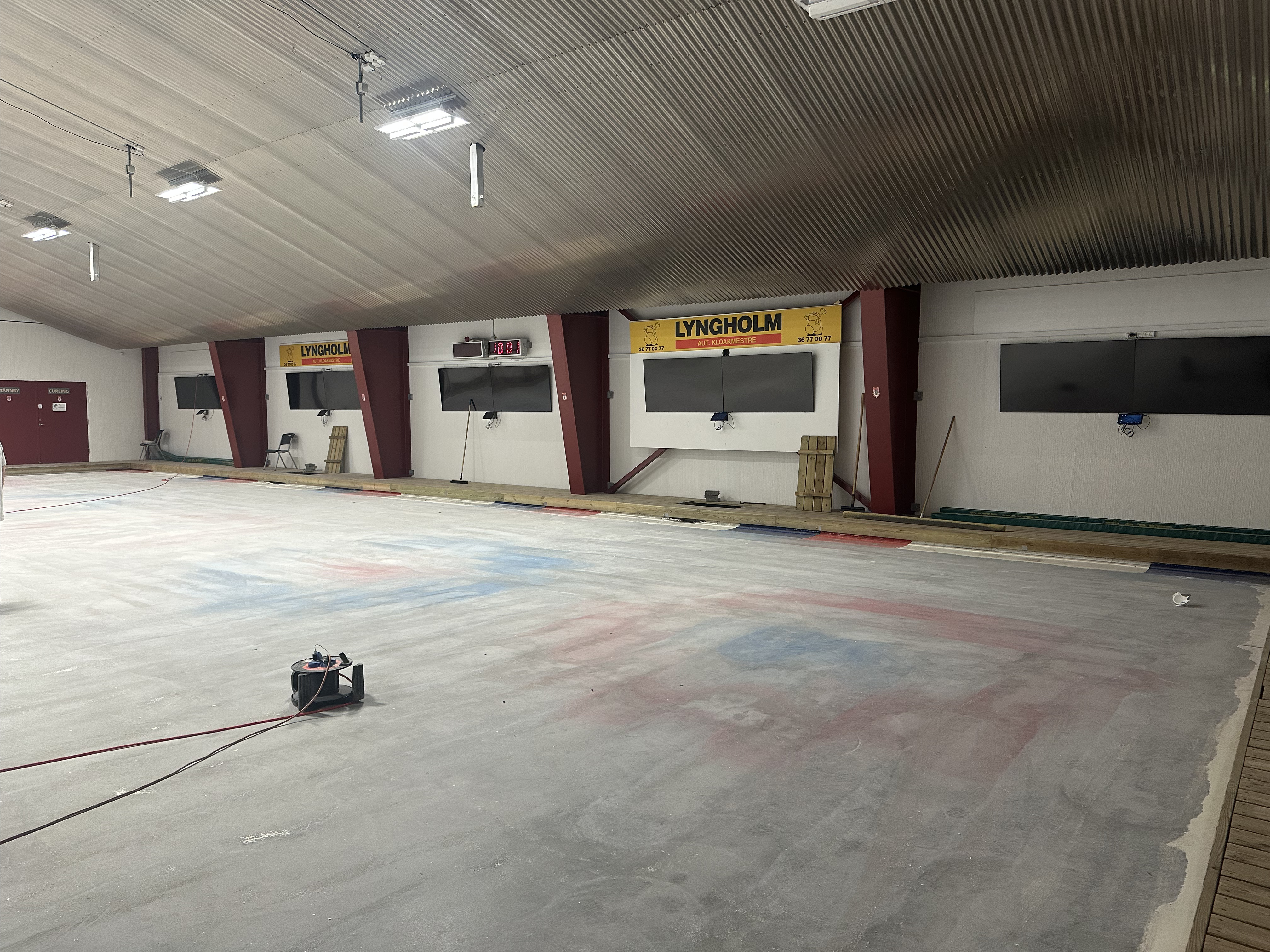 Curling rinks, teqplan wear layer, grinding, polishing